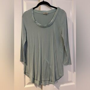 Bordeaux Women's Long Sleeve Top in Soft Green
